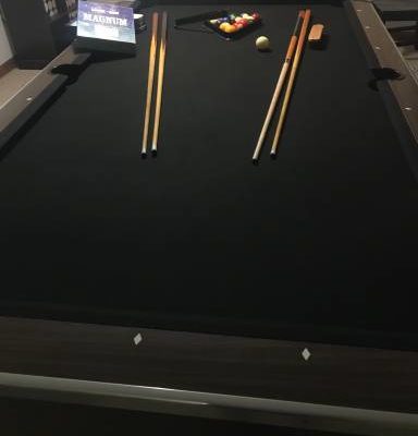 Great Condition Valley Pool Table